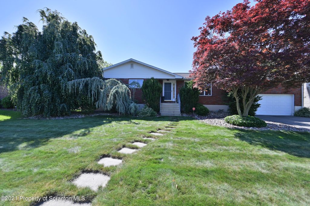 3241 Oak Ave, Scranton, PA 18505
