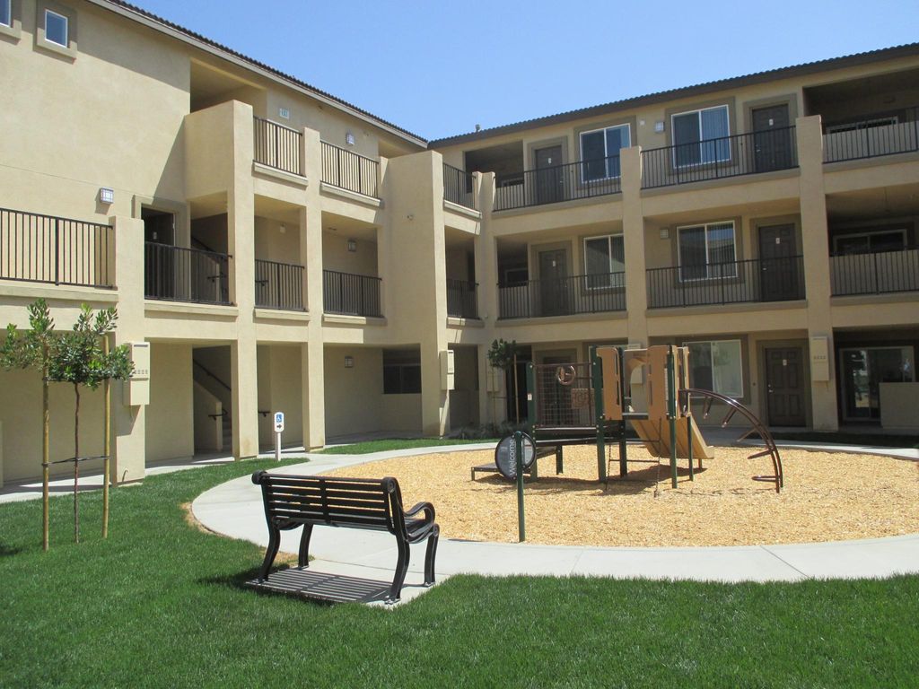 Garden Grove Apartment For Rent - Sungrove Senior Apartment Homes