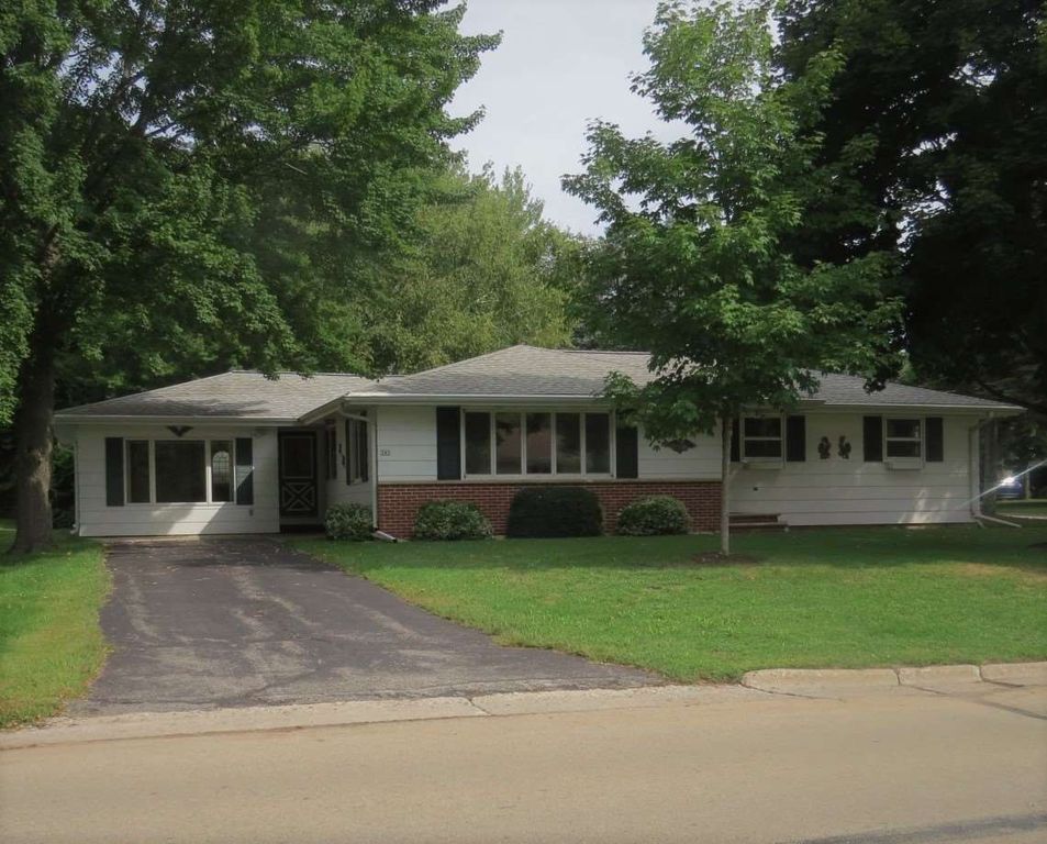 245 Columbia St, Oconto Falls, WI 54154 Trulia