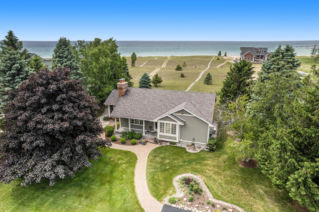453 S Lakeshore Dr, Ludington, MI 49431 Trulia