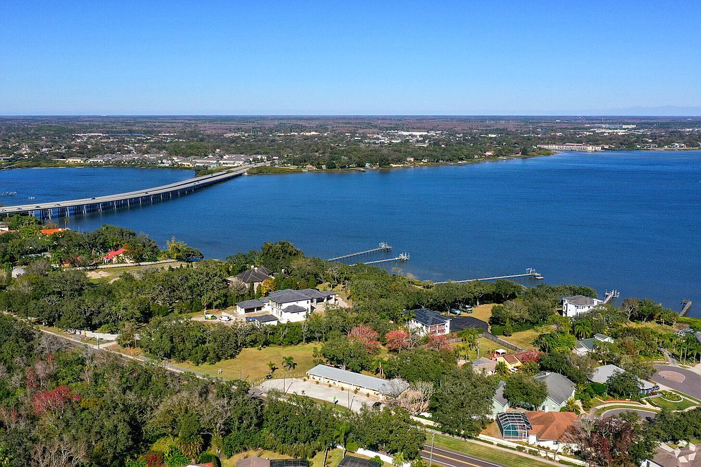 1 Mar Bay Ln, Safety Harbor, FL 34695
