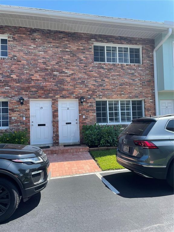5400 N Ocean Blvd #18, Lauderdale By The Sea, FL 33308