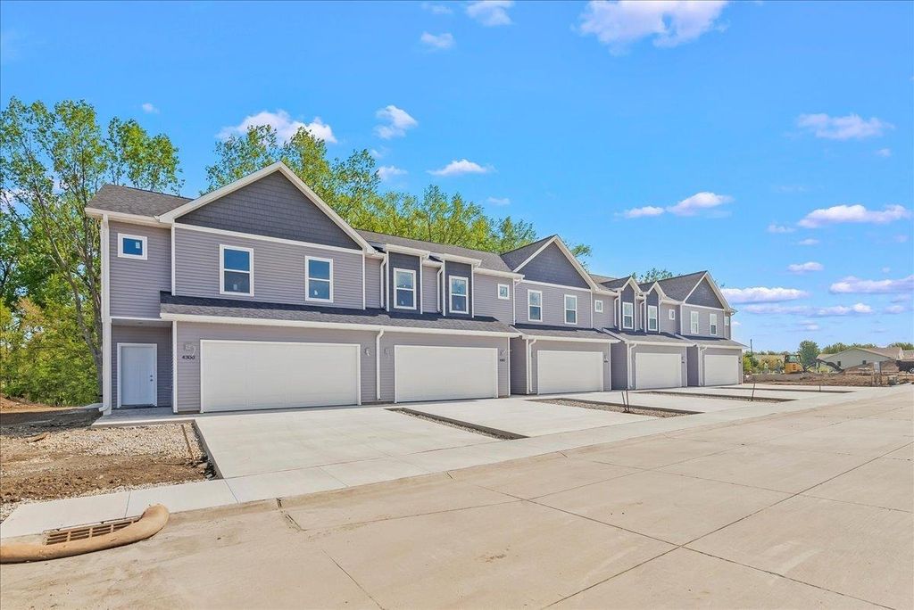 4304 Spruce Creek Dr, Cedar Falls, IA 50613 MLS 20232692 Trulia