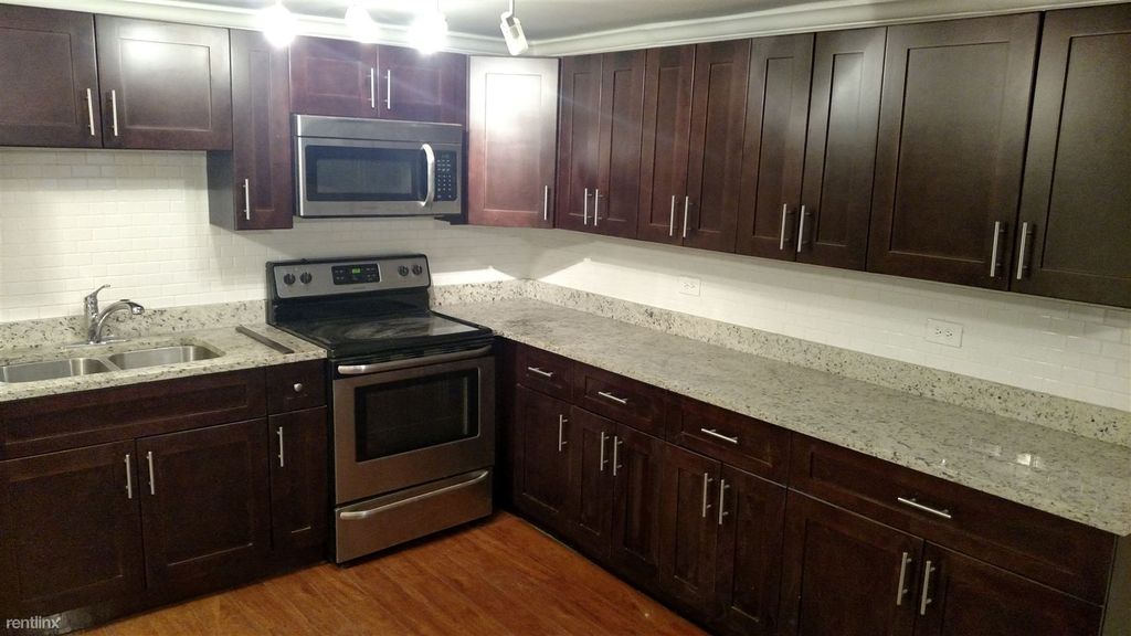 5713 N Kenmore Ave #LC, Chicago, IL 60660