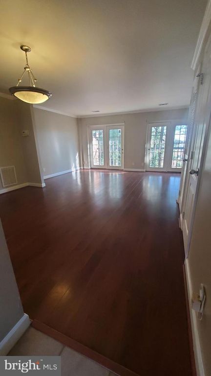 3814 Chesterwood Dr #3814, Silver Spring, MD 20906