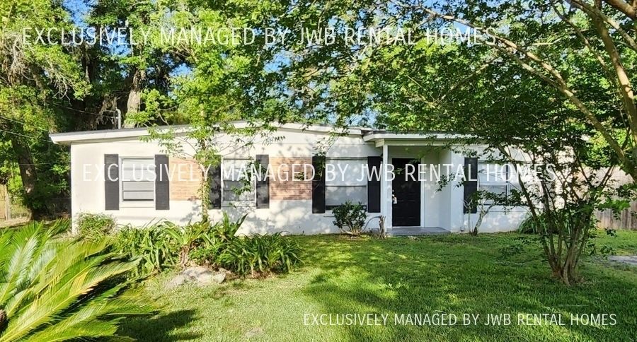 1904 Burkholder Cir W, Jacksonville, FL 32216