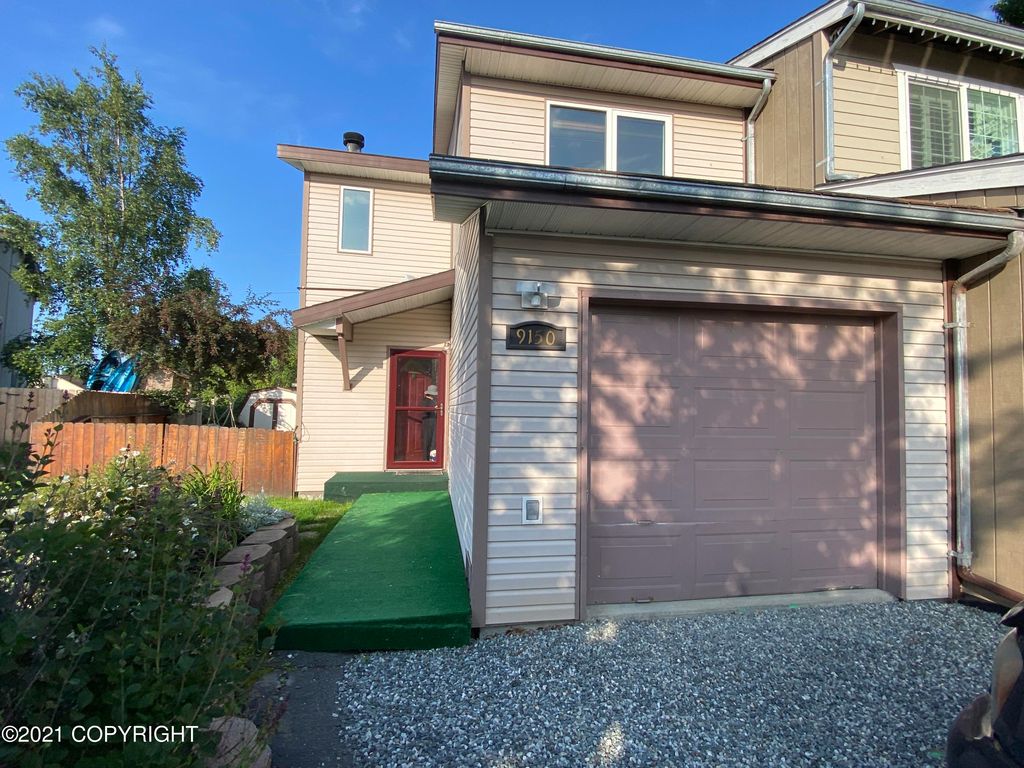 9150 Ticia Cir, Anchorage, AK 99502