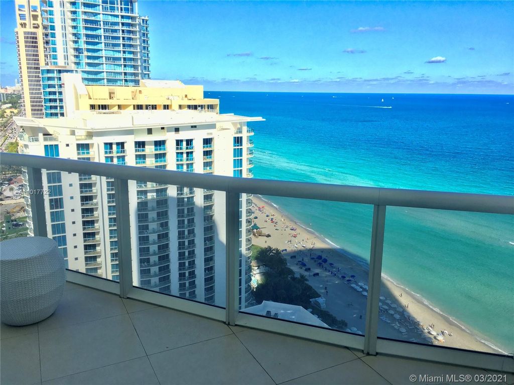 17201 Collins Ave #2907, North Miami Beach, FL 33160