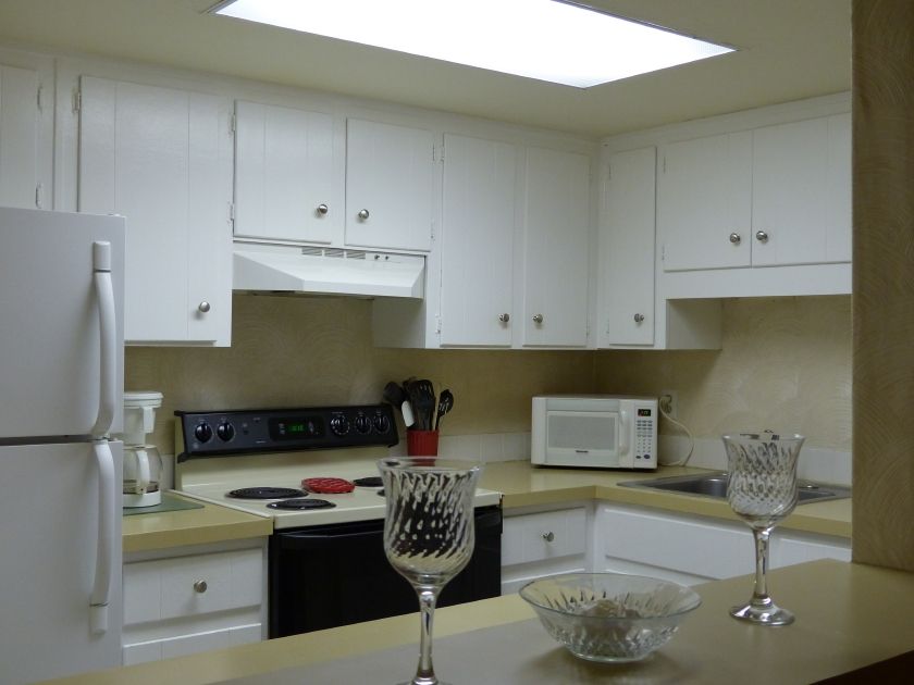 511 Plaza Seville Ct #21, Treasure Island, FL 33706