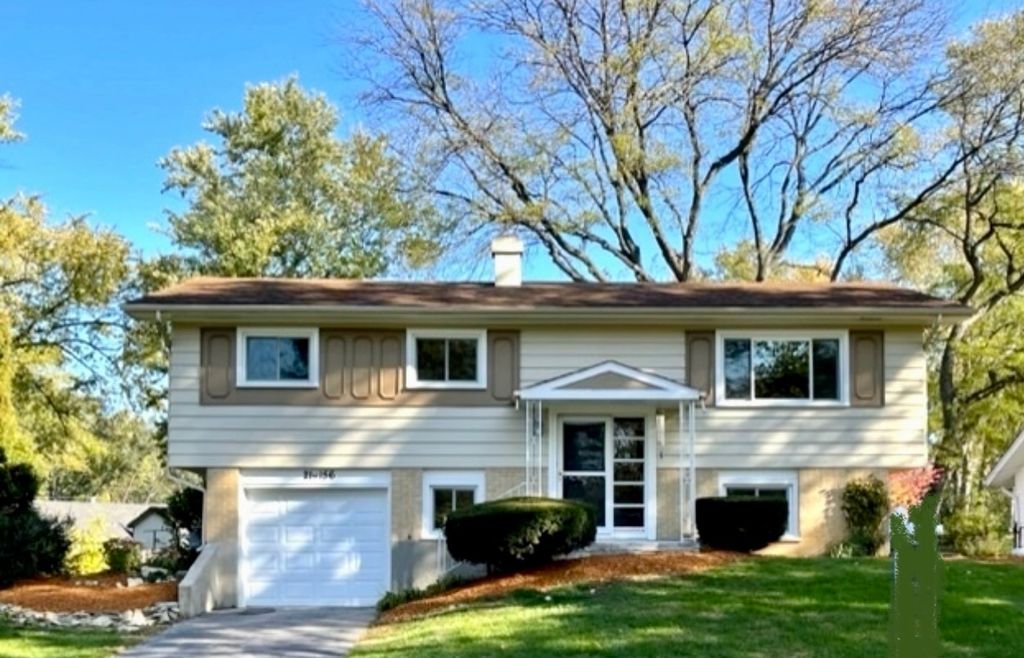 21W156 Flamingo Ln, Lombard, IL 60148