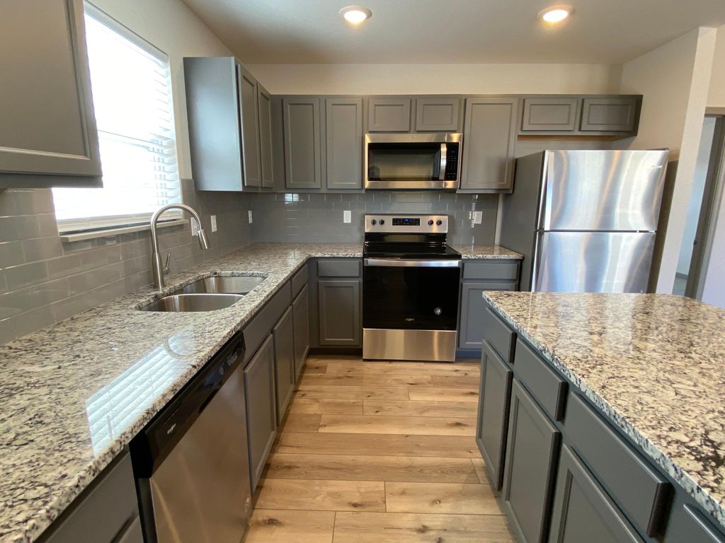1602 Gypsy Moth Dr, Columbia, MO 65202
