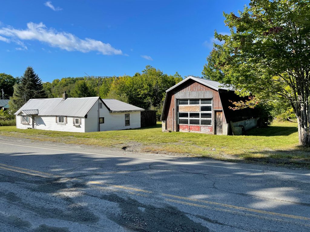 15 Main St, Brighton Plt, ME 04942