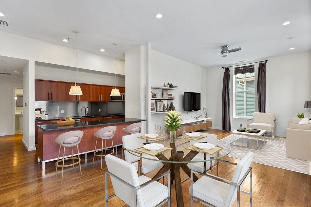 50 Bow St #4, Somerville, MA 02143