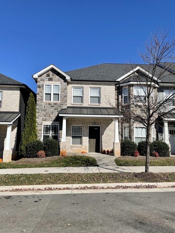 239 Capstone Dr, Lynchburg, VA 24502