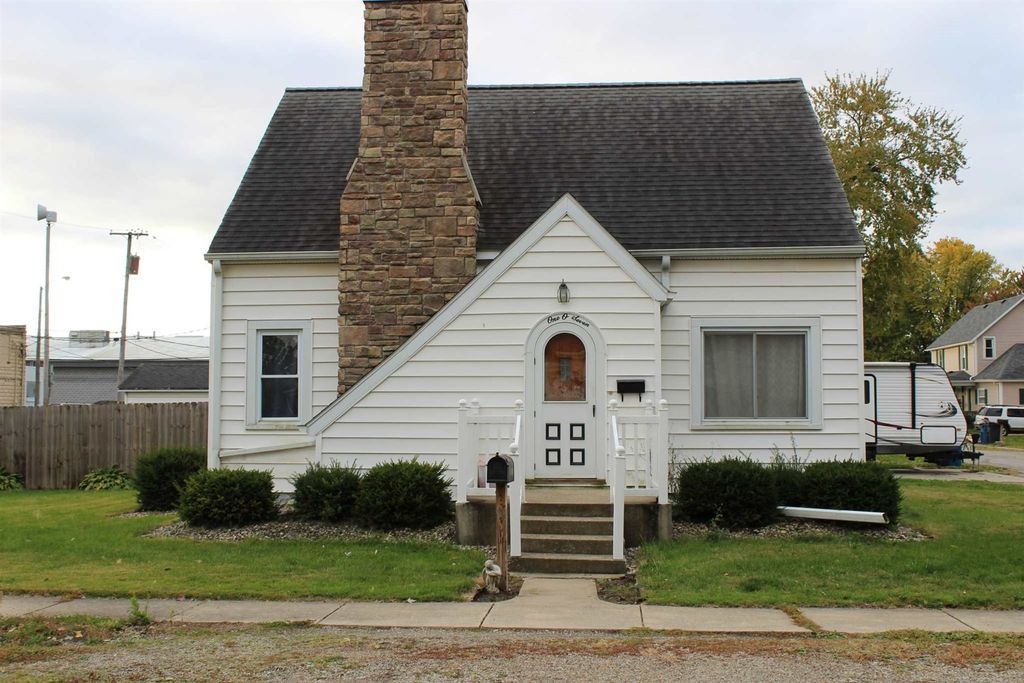 107 W Park Ave, Bourbon, IN 46504 Trulia