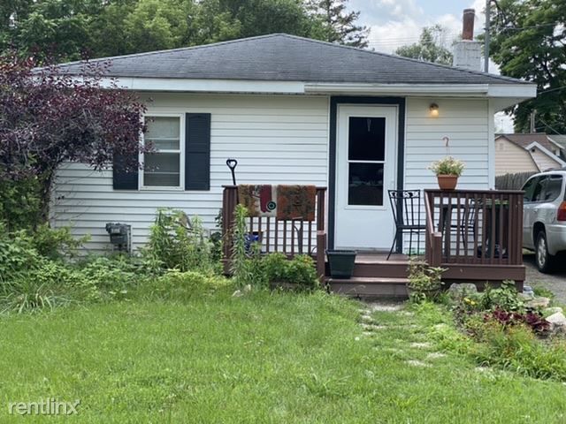 603 E Golf Ave, Jackson, MI 49203