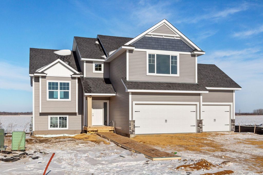 2833 213th St W, Farmington, MN 55024