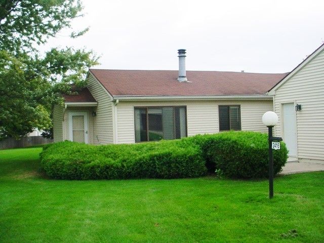 2416 Heritage Dr, Champaign, IL 61822