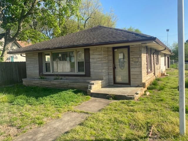 1000 1st St, Henderson, KY 42420