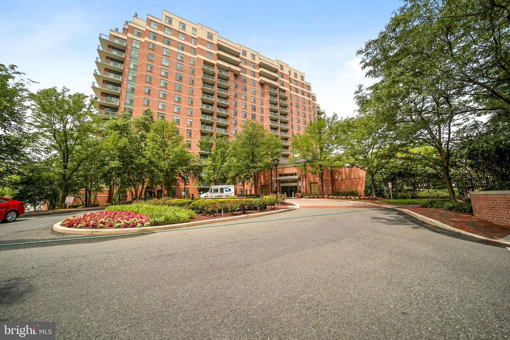 11700 Old Georgetown Rd #1404, Rockville, MD 20852