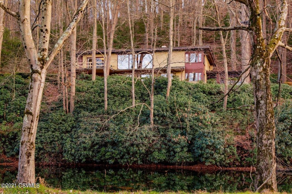138 Shade Ave, Sunbury, PA 17801