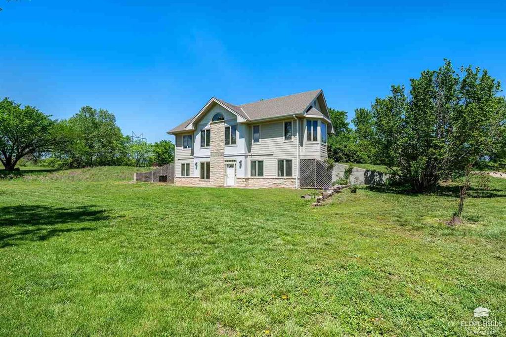 5960 Prairie View Rd, Wamego, KS 66547 MLS 20241150 Trulia