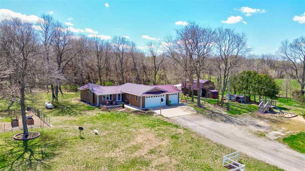 1410 195th St, Nichols, IA 52766 MLS 202402131 Trulia