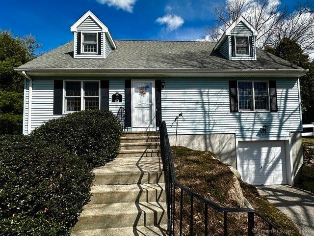 75 Perry St #161, Putnam, CT 06260