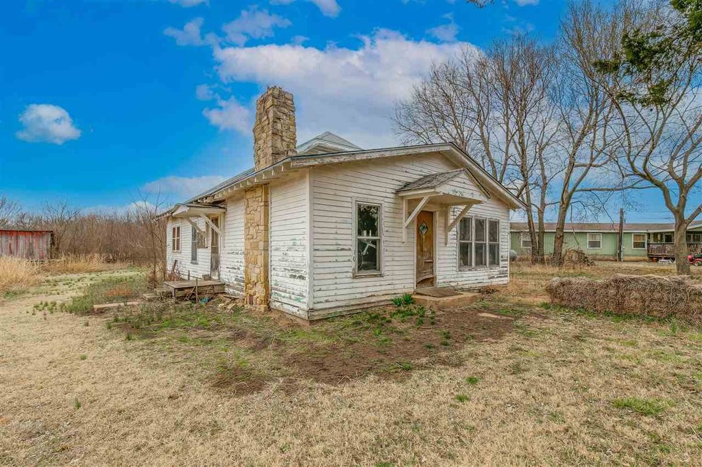 8th St, Arkansas City, KS 67005 Trulia