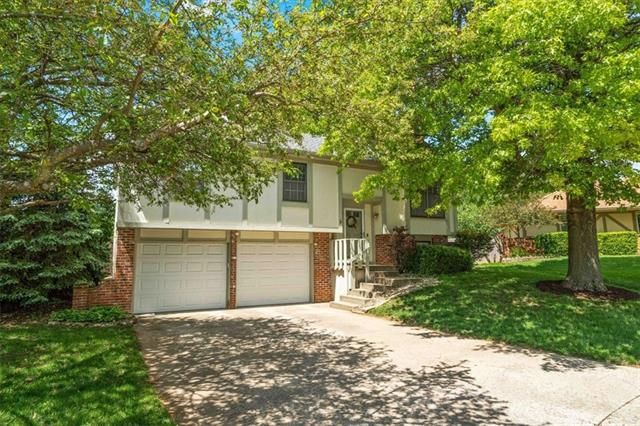 15709 W 126th Ter, Olathe, KS 66062