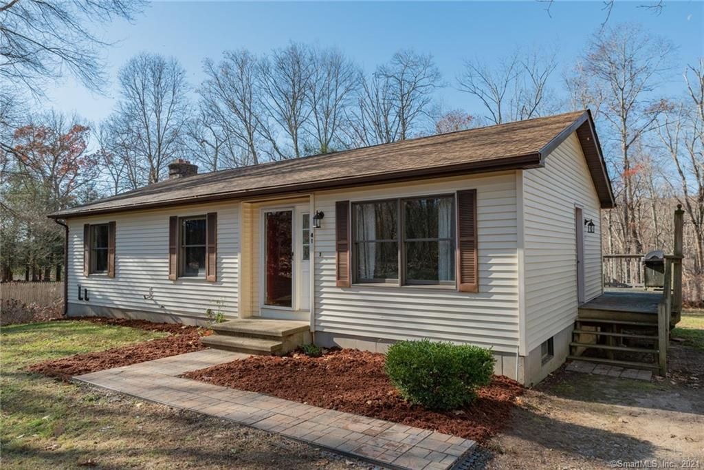 41 Hungerford Rd, Colchester, CT 06423