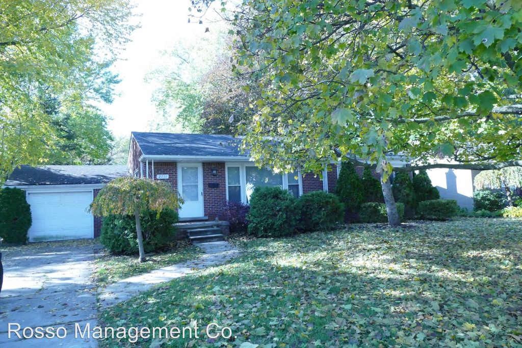 2711 Crooks Rd, Royal Oak, MI 48073 Trulia