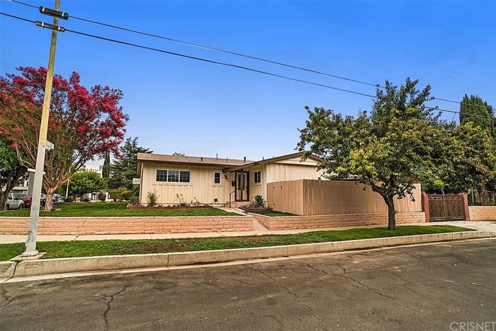 18568 Lemay St, Reseda, CA 91335
