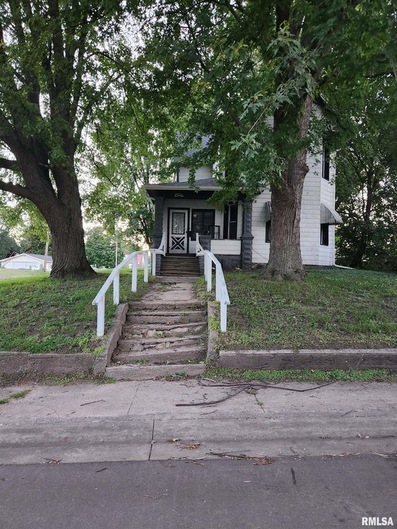 2362 Wallace St, Clinton, IA 52732 Trulia