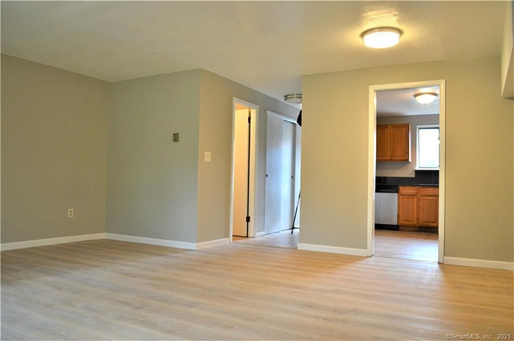 188 Wakefield Cir #188, East Hartford, CT 06118