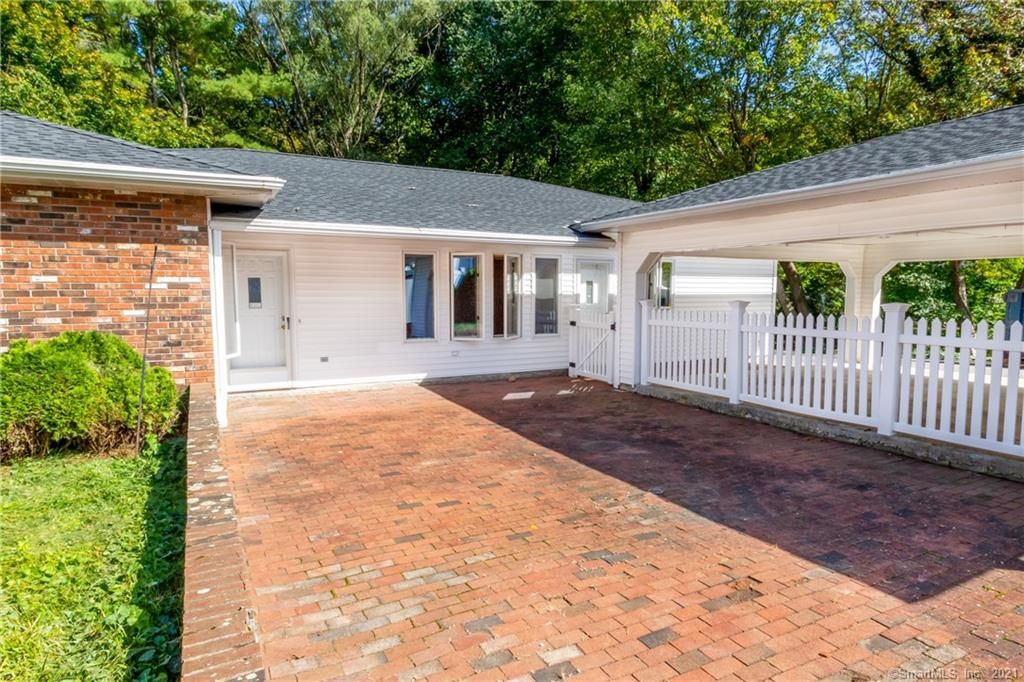 198 Old Black Rock Tpke, Fairfield, CT 06824