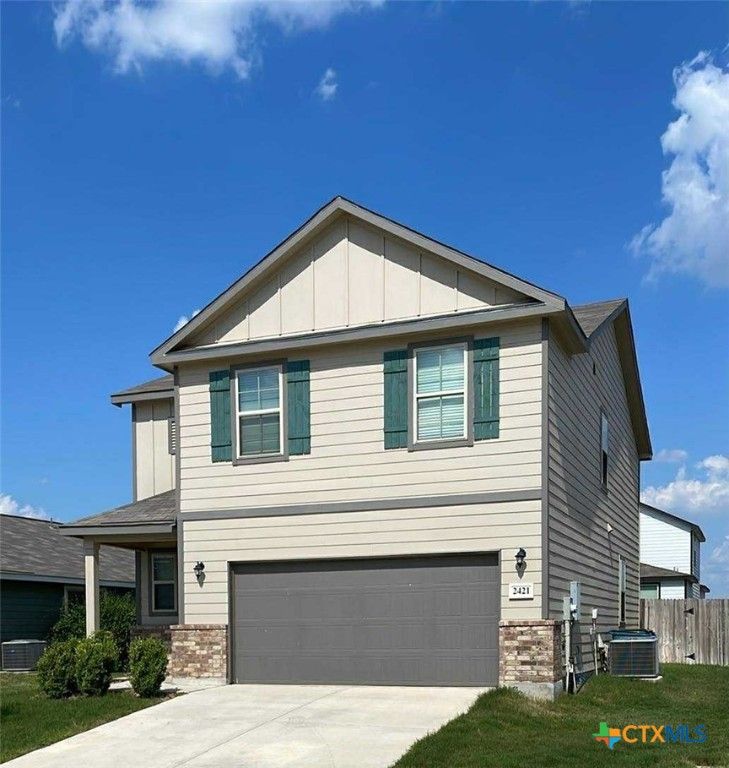 2421 Ayers Dr, Seguin, TX 78155