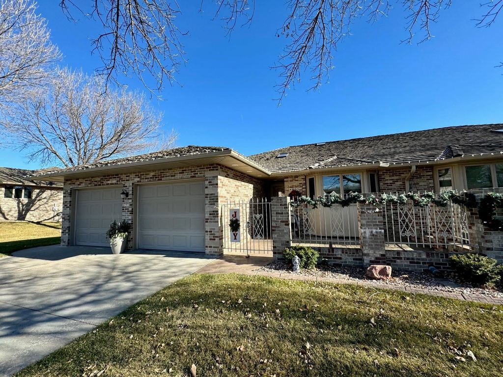4805 Parklane Dr, Kearney, NE 68847 See Estimated Value