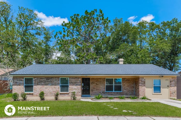 2433 Justin Rd E, Jacksonville, FL 32210