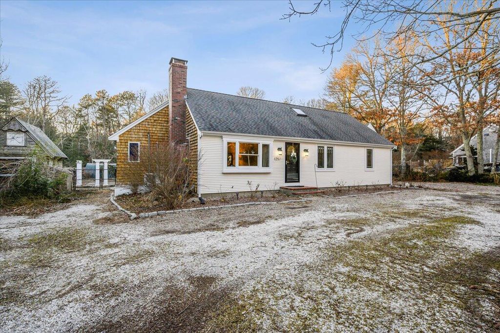 1251 Osterville-West Barnstable Road, Marstons Mills, MA 02648