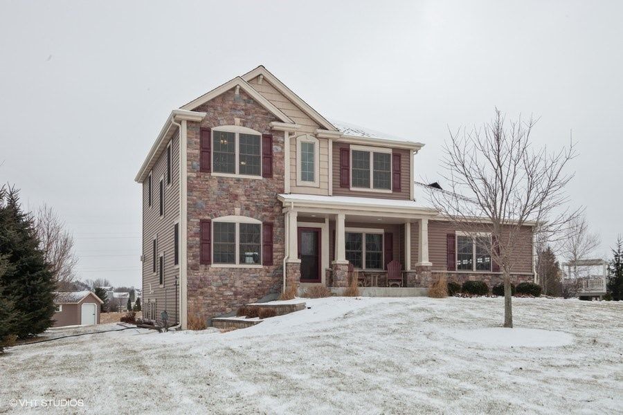 3047 Sherman Parc Cir, Jackson, WI 4 Bed, 4 Bath Single
