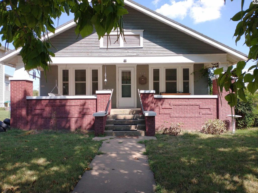 408 N  Main St, Pratt, KS 67124