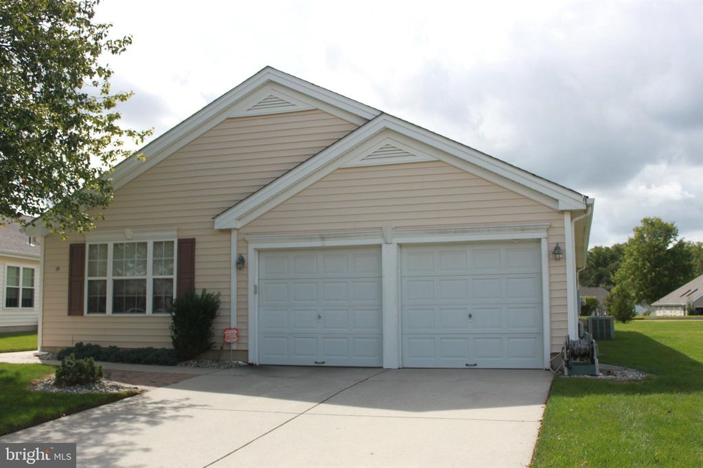 15 Grandview Pl, Sewell, NJ 08080