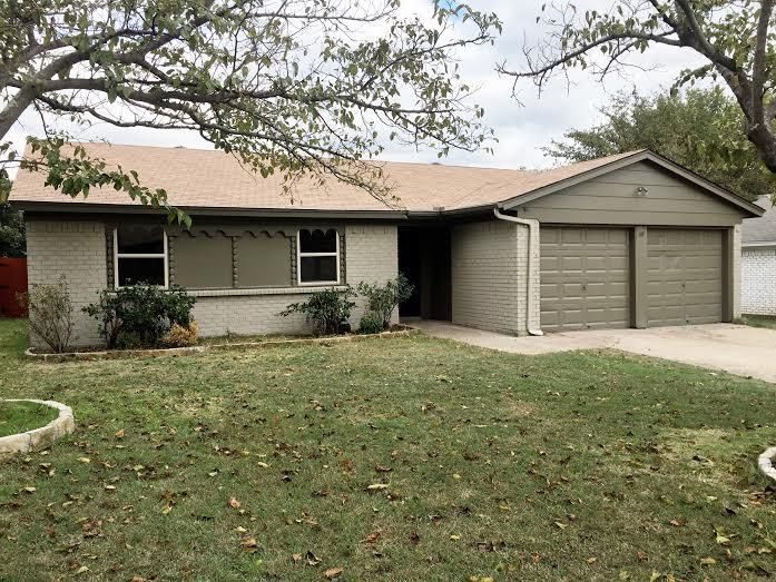 7516 Oak Ridge Dr, North Richland Hills, TX 76182