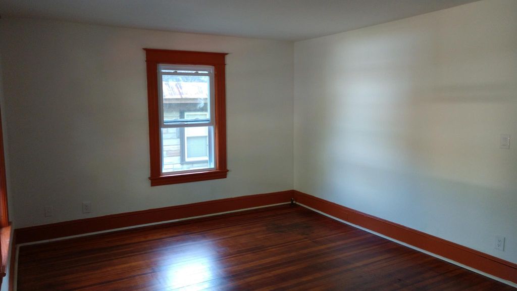 334 South St #2, Pittsfield, MA - 3 Bed, 1.5 Bath Apartment - 39 Photos