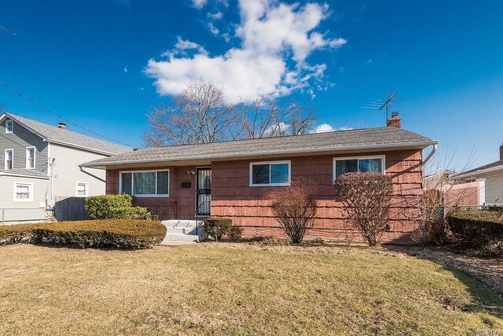 60 Rose Ave, Roosevelt, NY 11575 Trulia