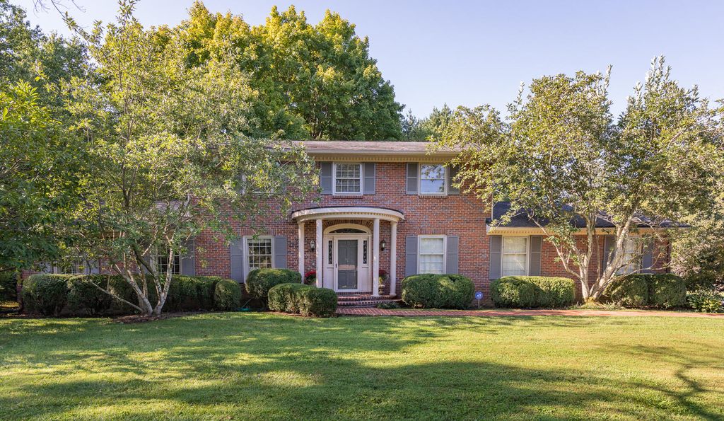3861 Wyse Sq, Lexington, KY 40510