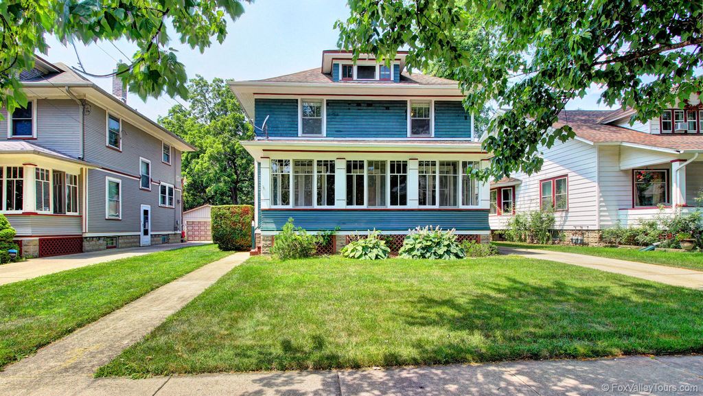 452 Palace St, Aurora, IL 60506