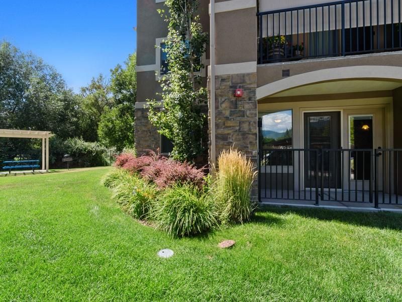 861 S Main St, Layton, UT 84041