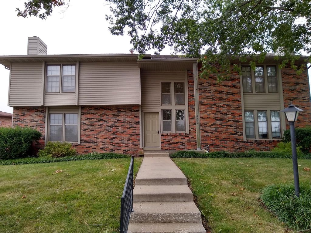 432 Southampton Dr #4, Columbia, MO 65203